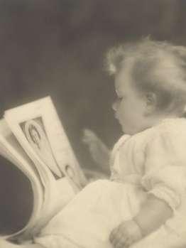 Маленькая девочка, будущая королева Елизавета II, 1927 год. Фото: Bild